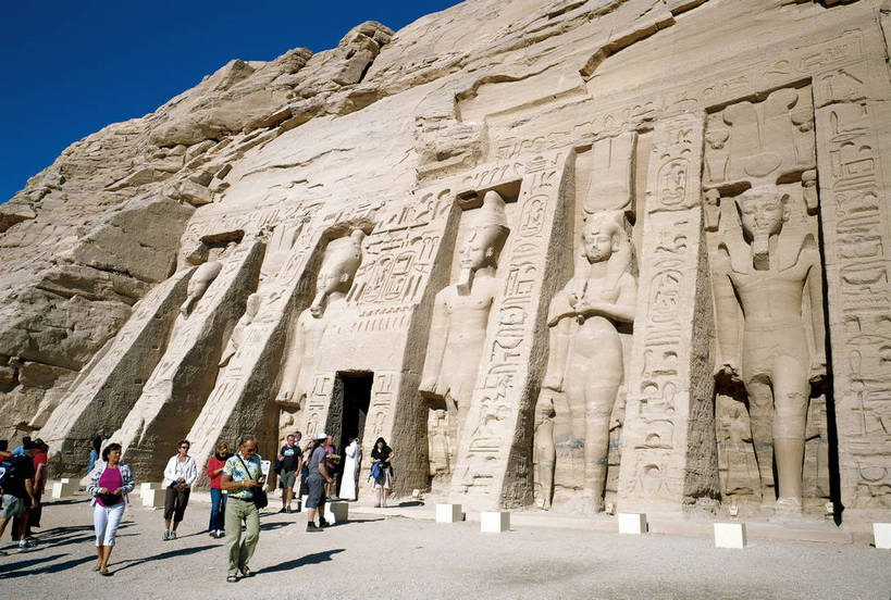 寺庙,横图,彩色,室外,白天,旅游,度假,名胜古迹,标志建筑,城市,地标,建筑,非洲,埃及,苏丹,清澈,遗迹,文化遗产,神庙,古迹,文化,文物,娱乐,建设,古建筑,石柱,蓝色,天空,天,享受,休闲,旅游胜地,放松,摄影,古代建筑,古埃及,文明,古文明,北非,首府,阿拉伯埃及共和国,金字塔之国,棉花之国,阿斯旺,阿斯旺省,阿非利加洲,奇迹,古埃及文明,古代文明,明澈,清彻,清亮,苏丹共和国,阿布辛贝神庙,拉美西斯二世神庙,努比亚,阿布辛拜勒神庙,库赖迈,彩图,旅行,庙,努比亚文物遗址,努比亚遗址,bj174