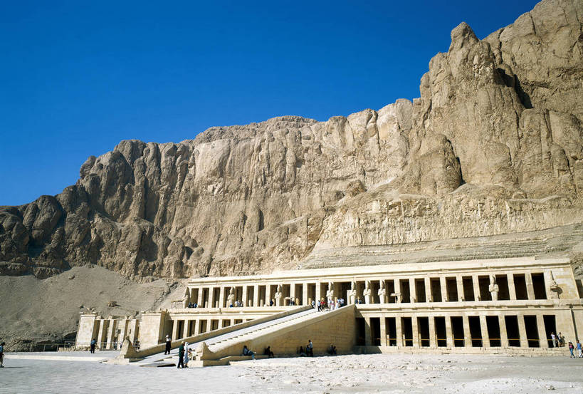 寺庙,横图,彩色,室外,白天,旅游,度假,名胜古迹,标志建筑,城市,地标,建筑,非洲,埃及,清澈,遗迹,文化遗产,神庙,古迹,文化,文物,娱乐,建设,古建筑,石柱,蓝色,天空,天,享受,休闲,旅游胜地,放松,摄影,古代建筑,神殿,文明,古文明,北非,首府,卢克索,阿拉伯埃及共和国,金字塔之国,棉花之国,阿非利加洲,卢克索省,奇迹,古埃及文明,古代文明,明澈,清彻,清亮,哈采普苏特神庙,哈特舍普苏特神庙,哈特谢普苏特神殿,哈特谢普苏特神庙,哈谢普苏神殿,哈谢普苏神庙,哈兹海普苏特女王殿,海普苏特神殿,海普苏特神庙,海普苏特王后神庙,赫雀瑟神庙,女王神殿,女王神庙,普苏特神殿,普苏特神庙,彩图,旅行,庙,埃及卢克索,bj174