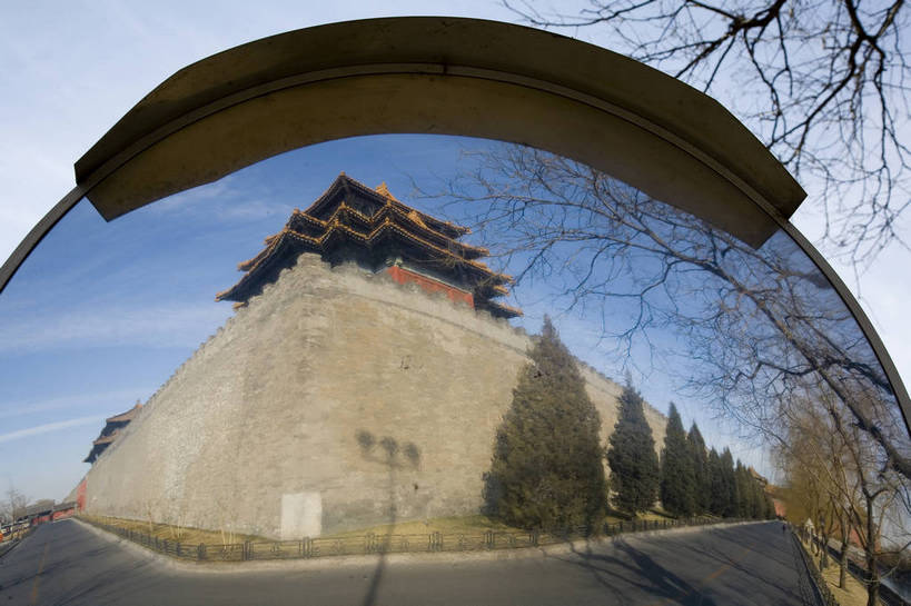 故宫,宫殿,横图,彩色,室外,白天,旅游,建材,建筑,雕塑,北京,中国,亚洲,艺术,装饰,龙,雕刻,雕像,瓦片,墙,屋顶,文化遗产,艺术品,首都,瓦,顶,建筑物,蓝色,工艺品,紫禁城,橙色,摄影,建造,纪念,严肃,美术,蓝,权威,高贵,中国文化,主题,陈列,建筑材料,东亚,屋瓦,中华人民共和国,功能,美学,权力,威严,权势,势力,尊严,橙,彩图,旅行,传统文化,屋面瓦,bj174