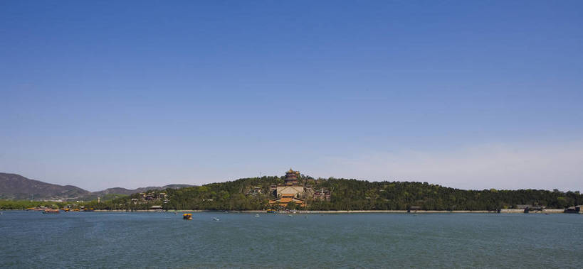 公园,颐和园,寺庙,宫殿,横图,彩色,室外,白天,旅游,湖,建筑,船,雕塑,北京,中国,亚洲,清澈,神话,龙,雕刻,雕像,塑像,亭子,文化遗产,小船,首都,历史,建筑物,树,古代,天空,休闲,摄影,活动,严肃,明亮,权威,权利,文明,中国文化,东亚,海淀区,万寿山,昆明湖,首府,中华人民共和国,北京市,京,北平,华北地区,权力,威严,权势,皇家园林,古远,空闲,明澈,清彻,清亮,清漪园,势力,尊严,彩图,旅行,庙,寺,传统文化,艇,bj174