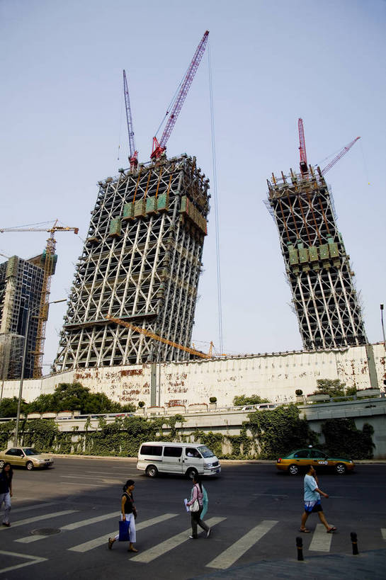 竖图,彩色,室外,白天,度假,商务,美景,城市风光,城市,道路,建筑,街道,路,公路,汽车,北京,中国,亚洲,楼,景观,交通,首都,繁忙,娱乐,建筑物,车,交通工具,轿车,享受,休闲,景色,放松,竖,摄影,建造,场所,中国文化,载具,忙碌,东亚,发展,中华人民共和国,北京市,京,北平,华北地区,发达,劳碌,马路,彩图,商业,高楼,北京CBD,北京商务中心区,中国北京大北窑,传统文化,bj174