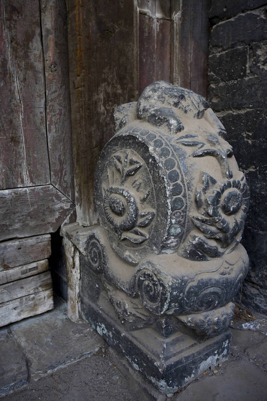 竖图,彩色,室外,白天,旅游,度假,石头,美景,城市风光,城市,道路,胡同,建筑,街道,路,公路,北京,中国,亚洲,风俗,破旧,民俗,石子,景观,小巷,交通,首都,娱乐,传统,石头路,建筑物,享受,休闲,景色,放松,精神,竖,摄影,中国文化,东亚,中华人民共和国,制度,败落,破败,石块,岩石,马路,彩图,旅行,老城区,居住区,传统文化,bj174