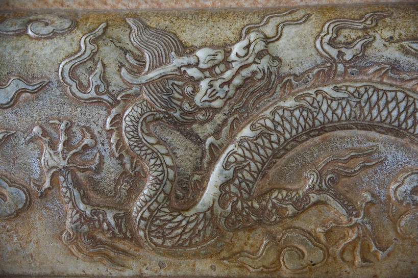 横图,室外,白天,旅游,度假,石头,建筑,北京,十三陵,中国,亚洲,龙,浮雕,首都,娱乐,享受,休闲,放松,皇帝,权威,高贵,中国文化,东亚,中华人民共和国,北京市,京,北平,华北地区,权力,统治,权势,昌平区,天子,九五之尊,圣上,统治者,陛下,官家,势力,明十三陵,天寿山,石块,目的地,明定陵,定陵,昌平,明成祖,永乐大帝,永乐帝,永乐皇帝,朱棣,明陵,bj174