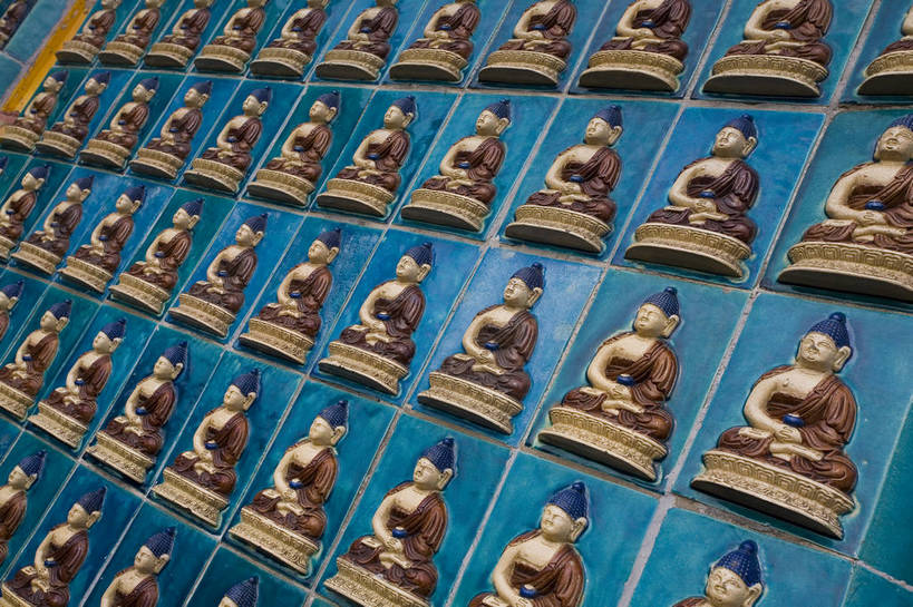 横图,彩色,旅游,建筑,雕塑,北海公园,北京,中国,亚洲,节日,艺术,著名,装饰,雕刻,雕像,佛像,文化,白塔,工艺品,祈祷,健康,许愿,摄影,宗教,佛教,信仰,纪念,祈求,美术,中国文化,主题,陈列,东亚,中华人民共和国,功能,美学,皇家园林,闻名,释教,驰名,有名,平安,彩图,旅行,目的地,bj174