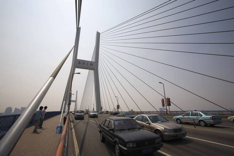 横图,彩色,室外,度假,美景,城市风光,城市,大桥,建筑,立交桥,桥梁,汽车,上海,中国,亚洲,景观,高架,桥,交通,娱乐,享受,休闲,景色,放松,摄影,南浦大桥,高架桥,东亚,高架道路,跨线桥,中华人民共和国,旅行,目的地,bj174