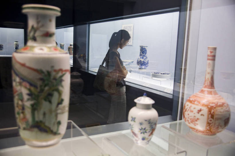 横图,彩色,室内,花瓶,上海,中国,亚洲,彩绘,陶瓷,文化遗产,陶瓷制品,古典,历史,文化,文物,古代,工艺品,摄影,上海博物馆,古董,古物,中国文化,古玩,东亚,中华人民共和国,古远,古代文明,传统文化,bj174