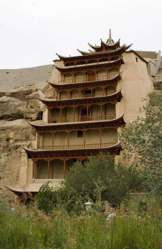 竖图,室外,白天,名胜古迹,建筑,敦煌,中国,亚洲,艺术,悬崖,塔,旅游胜地,摄影,宗教,洞穴,石窟,东亚,甘肃,甘肃省,莫高窟,世界文化遗产,中华人民共和国,西北地区,甘,酒泉,酒泉市,古代文明,千佛洞,敦煌八景,彩图,庙,敦煌莫高窟,三危山,三危山景区,bj174