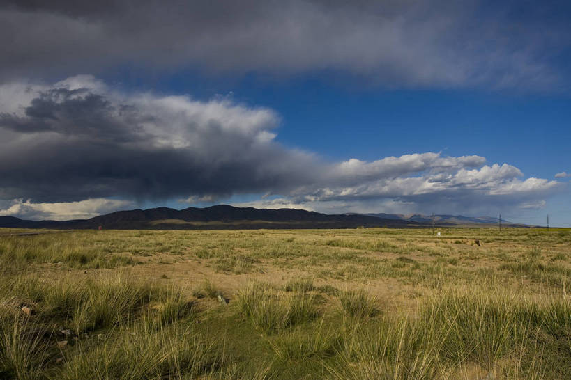 横图,室外,白天,沙漠,道路,中国,亚洲,清澈,土地,土壤,杂草,天空,自然,天,旅游胜地,摄影,东亚,青海,中华人民共和国,砂石,明澈,清彻,清亮,彩图,bj174