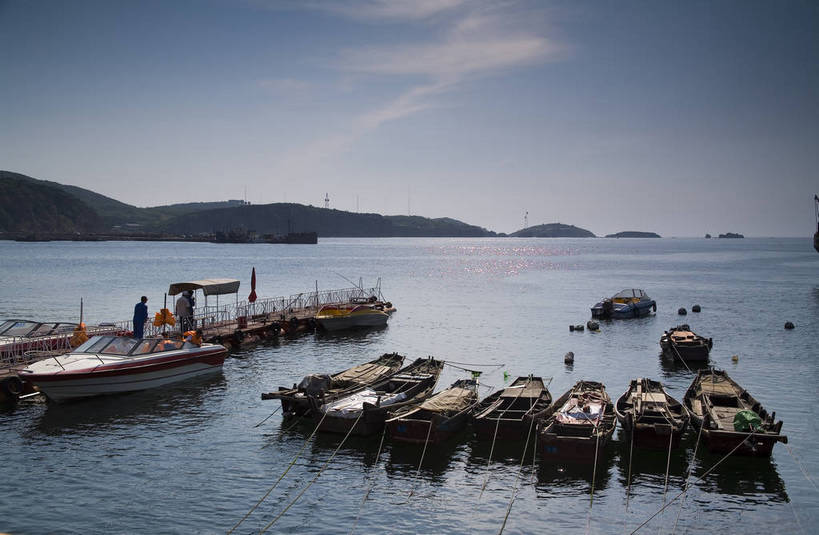 横图,室外,白天,旅游,度假,城市风光,城市,建筑,路,摩天大楼,大连,中国,亚洲,海边,快艇,渔船,娱乐,现代化,享受,休闲,旅游胜地,摩天大厦,放松,摄影,东亚,辽宁,中华人民共和国,海,彩图,海滨城市,bj174