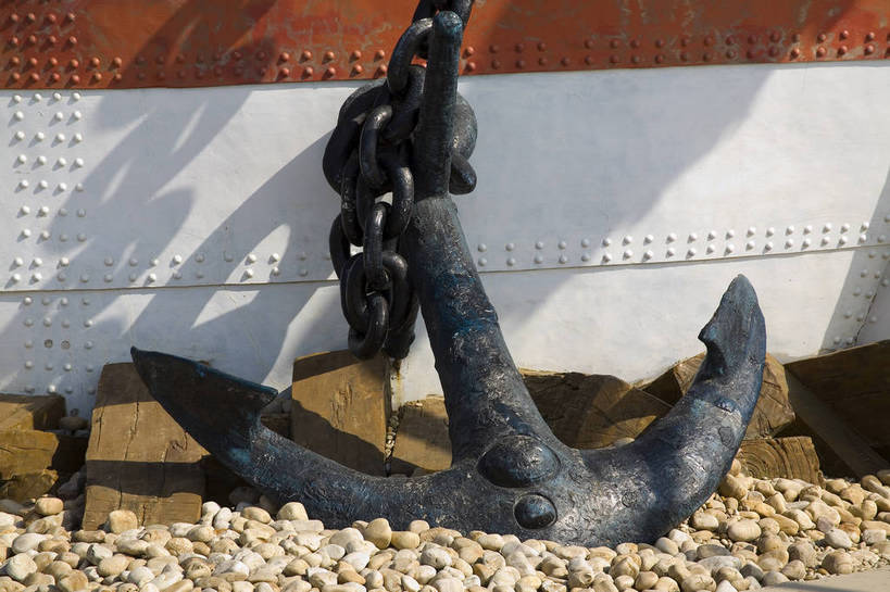 横图,室外,白天,建筑,大连,中国,亚洲,铁,石子,海边,旅游胜地,摄影,铁链,抛锚,东亚,辽宁,中华人民共和国,砂石,海,彩图,bj174