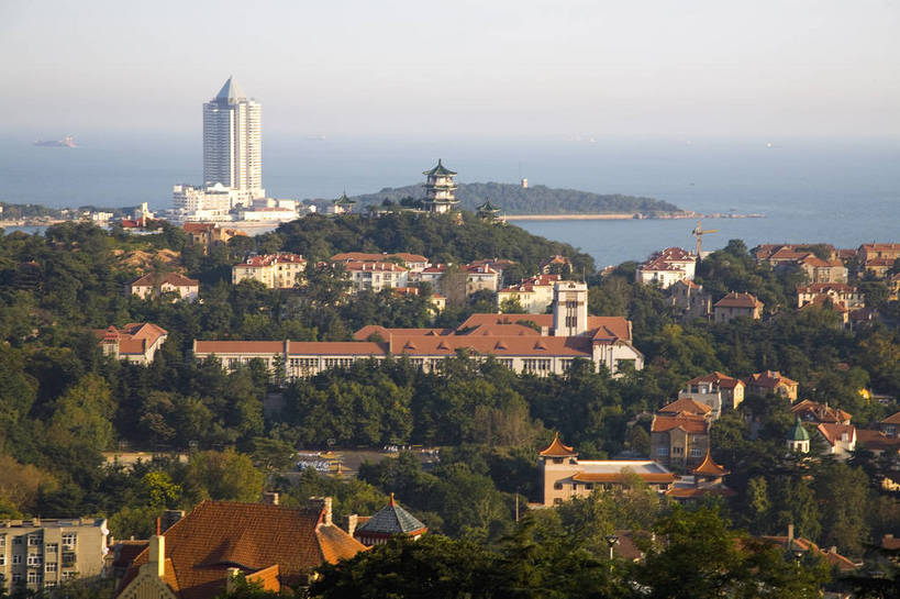 高楼大厦,横图,俯视,室外,白天,旅游,度假,城市风光,城市,建筑,摩天大楼,青岛,中国,亚洲,雕像,楼群,娱乐,现代,山东,现代化,享受,休闲,摩天大厦,放松,摄影,海滨,东亚,中华人民共和国,发达,彩图,高角度拍摄,bj174