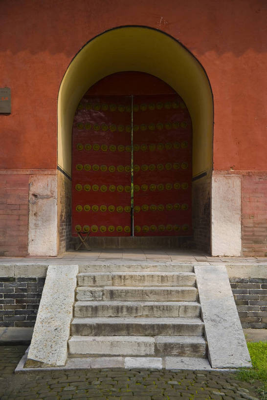 竖图,神秘,石头,门,建筑,雕塑,孔庙,中国,亚洲,龙,地砖,牌匾,房屋,墙,历史,山东,石雕,古代,红色,石碑,旅游胜地,摄影,东亚,曲阜,孔子,中华人民共和国,古远,彩图,庙,bj174