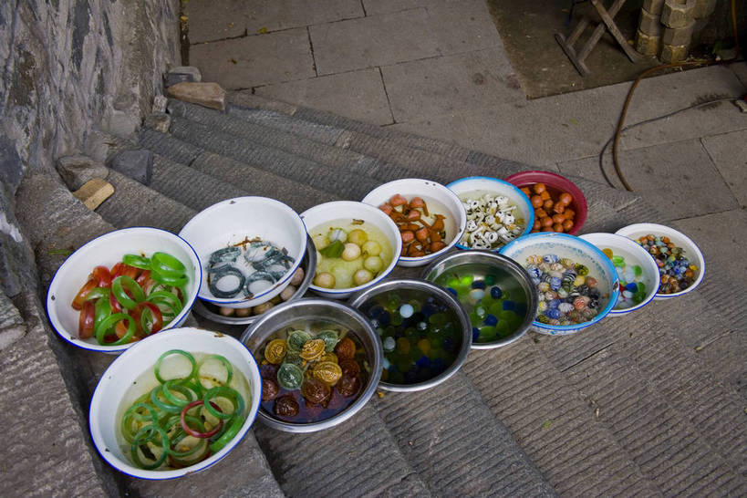 横图,室外,白天,建筑,泰山,中国,亚洲,朝拜,节日,美丽,历史,文化,山东,台阶,古代,祈祷,健康,旅游胜地,许愿,摄影,信仰,纪念,祈求,玉器,玉石,东亚,中华人民共和国,古远,平安,彩图,庙,bj174