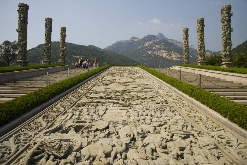 横图,室外,白天,石头,建筑,雕塑,泰山,中国,亚洲,龙,柱子,历史,山东,石雕,古代,旅游胜地,摄影,东亚,中华人民共和国,古远,彩图,bj174