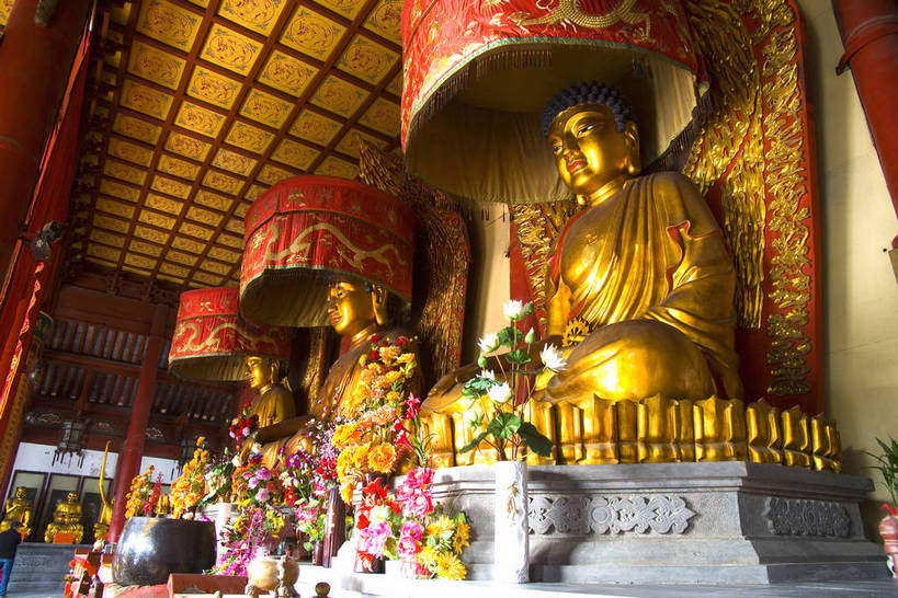 寺庙,横图,彩色,室外,白天,旅游,度假,名胜古迹,标志建筑,地标,建筑,雕塑,中国,亚洲,节日,遗迹,雕像,佛像,文化遗产,古迹,历史,文化,文物,娱乐,建设,佛,古建筑,建筑物,古代,祈祷,享受,休闲,健康,旅游胜地,放松,许愿,摄影,宗教,佛教,信仰,纪念,祈求,文明,古文明,东亚,中华人民共和国,河南,释教,古远,平安,彩图,旅行,庙,寺,大相国寺,建筑结构,bj174