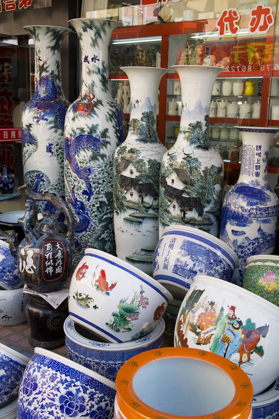 竖图,彩色,室外,白天,中国,亚洲,风俗,民俗,瓷器,图片,陶瓷,陶瓷制品,集市,市场,传统,景德镇,民居,工艺品,竖,摄影,人文景观,中国文化,东亚,江西省,中华人民共和国,彩图,bj174