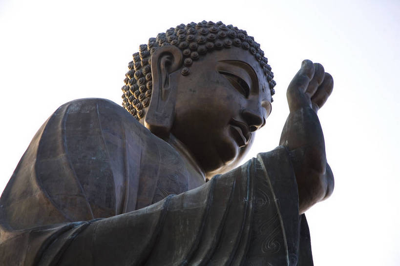 横图,彩色,室外,白天,旅游,度假,名胜古迹,标志建筑,地标,建筑,雕塑,香港,中国,亚洲,行人,游客,游人,遗迹,雕像,佛像,塑像,图片,古迹,文物,娱乐,建设,古建筑,历史建筑,大佛,路人,旅客,享受,休闲,旅游胜地,放松,摄影,参观,古文明,东亚,大屿山,天坛大佛,中华人民共和国,繁荣,发达,宝莲禅寺,过客,旅游者,彩图,旅行,bj174