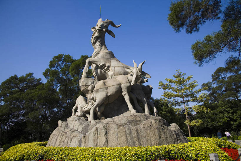 公园,横图,彩色,室外,白天,旅游,度假,美景,城市风光,城市,大厦,建筑,雕塑,广州,中国,亚洲,艺术,装饰,雕刻,雕像,景观,交通,娱乐,现代,现代建筑,石雕,绿地,工艺品,天,享受,休闲,景色,放松,运输,摄影,经济,纪念,园林,居住,美术,象征,文明,主题,参观,陈列,东亚,发展,广东,广东省,越秀公园,五羊雕像,中华人民共和国,华南地区,省会,功能,美学,广州市,粤,繁荣,进步,发达,交流,彩图,观光,旅行,高楼,观音山,尧山,越秀山,五羊石像,居住区,越秀五羊雕像,bj174