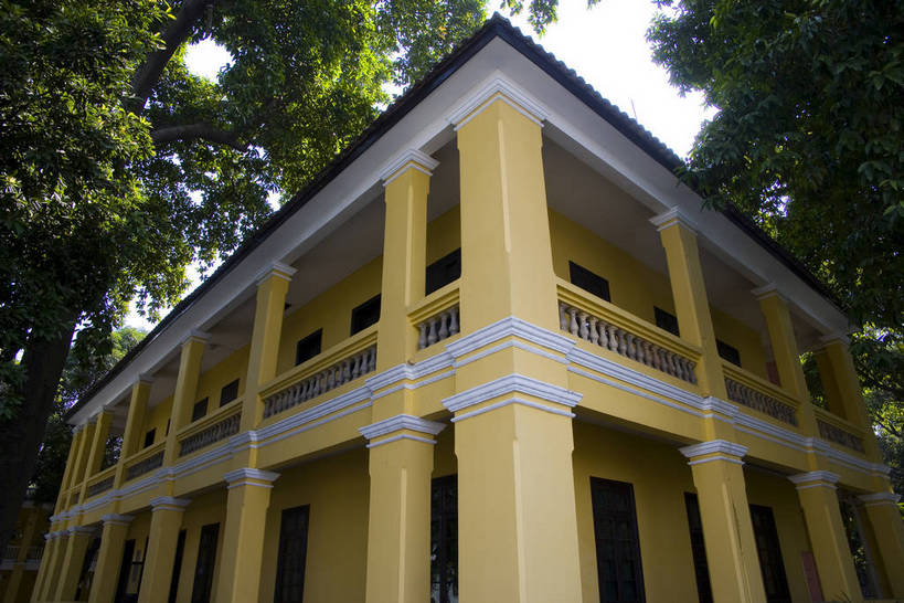 学校,横图,彩色,室外,白天,旅游,度假,美景,城市风光,标志建筑,城市,地标,建筑,广州,中国,亚洲,风俗,艺术,著名,景观,建筑群,古典,历史,娱乐,建设,现代,传统,特色,天,享受,休闲,景色,放松,精神,摄影,经济,纪念,国民党,象征,文明,中国文化,参观,东亚,发展,广东省,中华人民共和国,广州市,民族文化,革命,勇士,繁荣,英雄,进步,发达,制度,特别,黄埔,交流,彩图,观光,旅行,国防大学,黄埔军校,军校,中华民国陆军军官学校,民国,bj174