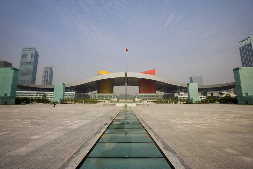 人群,音乐厅,横图,彩色,室外,旅游,度假,美景,天际线,城市风光,城市,大厦,高速公路,建筑,公路,汽车,玻璃,深圳,中国,亚洲,景观,交通,娱乐,现代,现代建筑,旅客,特色,车,白云,蓝天,绿地,绿化带,天,享受,休闲,景色,便捷,放松,运输,摄影,生活方式,经济,轮廓,居住,美好,文明,参观,玻璃幕墙,东亚,发展,广东,鹏城,广东省,中华人民共和国,华南地区,粤,快捷,深圳市,繁荣,进步,发达,福田区,交流,彩图,观光,旅行,高楼,居住区,深圳图书馆,快速路,bj174