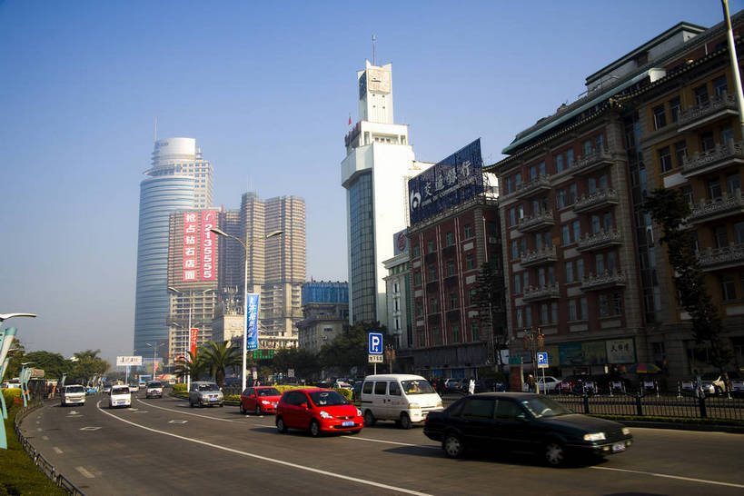 人群,横图,彩色,室外,白天,旅游,度假,商务,美景,城市风光,城市,大厦,道路,建筑,路,公路,汽车,中国,亚洲,景观,建筑群,交通,娱乐,现代,厦门,现代建筑,特色,车,天空,绿地,天,享受,休闲,景色,放松,金融,摄影,生活方式,经济,居住,海滨,美好,文明,参观,贸易,东亚,发展,福建省,厦门市,中华人民共和国,繁荣,进步,发达,交流,马路,彩图,观光,旅行,商业,高楼,居住区,海滨城市,bj174