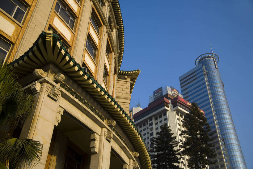 人群,横图,彩色,室外,白天,旅游,度假,商务,美景,水,城市风光,城市,大厦,道路,建筑,路,公路,汽车,中国,亚洲,海边,景观,建筑群,交通,娱乐,现代,厦门,现代建筑,特色,车,天空,海水,绿地,天,享受,休闲,景色,放松,金融,摄影,生活方式,经济,居住,海滨,美好,文明,参观,贸易,东亚,发展,福建省,厦门市,中华人民共和国,繁荣,进步,发达,交流,马路,彩图,观光,旅行,商业,高楼,居住区,海滨城市,bj174