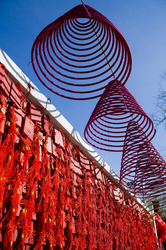 点心,人群,竖图,购物,聚会,度假,消费,城市风光,北京,中国,春节,亚洲,舞狮,节日,庆祝,民俗,灯笼,景观,庙会,食品,集市,市场,都市,历史,文化,传统,小吃,食物,古代,彩带,庆典,休闲,假日,喜庆,竖,金融,热闹,活动,纪念,矗立,美好,东方文化,喜事,玩乐,耸立,选购,贸易,东亚,中华人民共和国,挺立,墟市,喜气,古远,隆重,传统文化,街市,bj174