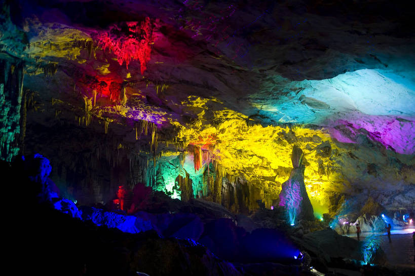 横图,彩色,旅游,度假,探险,名胜古迹,标志建筑,地标,建筑,桂林,中国,亚洲,遗迹,化石,洞,景观,灯光,古迹,历史,文物,娱乐,建设,古建筑,自然,享受,休闲,旅游胜地,放松,摄影,地理,精致,广西,姿态,美好,美妙,溶洞,神奇,古文明,东亚,地貌,广西壮族自治区,中华人民共和国,桂林市,桂,华南地区,灯火辉煌,奇异,自然景观,旅行,芦笛岩,地质,bj174