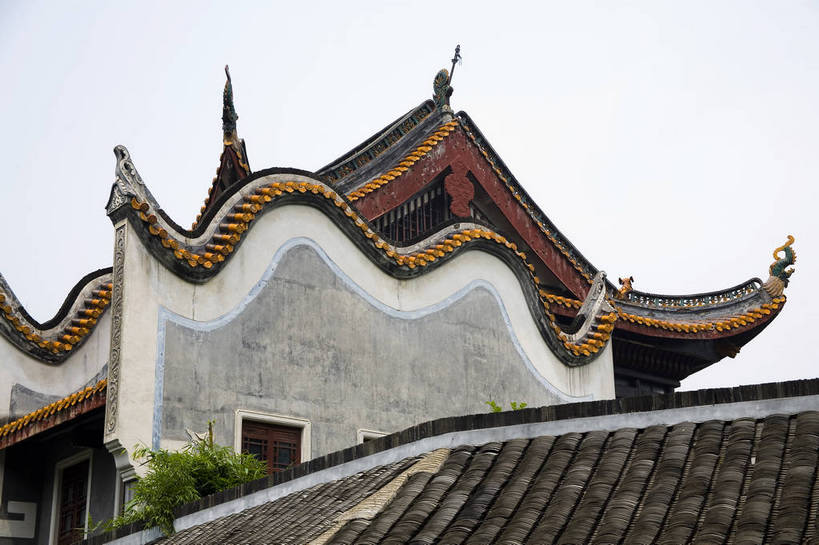 横图,彩色,室外,特写,白天,旅游,度假,名胜古迹,标志建筑,地标,建筑,中国,亚洲,局部,遗迹,图片,庭院,水池,文化遗产,建筑群,古典,古迹,文物,娱乐,建设,古建筑,民居,特色,台阶,享受,休闲,旅游胜地,放松,摄影,文明,中国文化,古文明,东亚,湖南,湖南省,中华人民共和国,省会,华中地区,长沙,长沙市,湘,旅行,传统文化,岳麓山,岳麓书院,飞檐,湖南大学,岳麓区,bj174