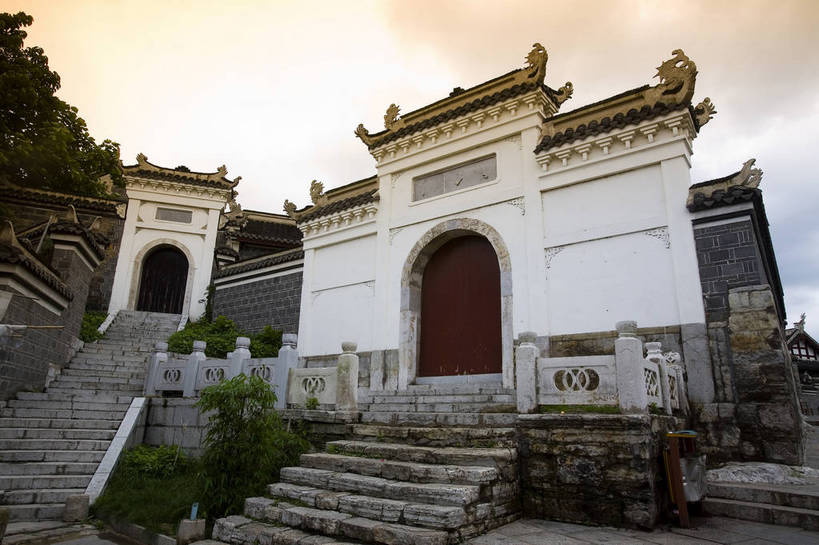 横图,彩色,室外,白天,旅游,度假,名胜古迹,标志建筑,地标,建筑,中国,亚洲,遗迹,民俗,图片,文化遗产,建筑群,古典,古迹,文物,娱乐,建设,古建筑,民居,古镇,享受,休闲,旅游胜地,放松,摄影,美好,文明,中国文化,古文明,东亚,贵州,贵州省,贵阳,中华人民共和国,省会,黔,西南地区,贵阳市,幽静,旅行,传统文化,花溪区,青岩古镇,青岩镇,bj174