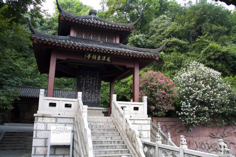 横图,彩色,室外,白天,旅游,度假,名胜古迹,标志建筑,地标,建筑,武汉,中国,亚洲,遗迹,民俗,图片,文化遗产,古城,建筑群,古典,古迹,文物,娱乐,建设,古建筑,民居,古镇,享受,休闲,旅游胜地,放松,摄影,美好,文明,中国文化,古文明,东亚,湖北,黄鹤楼,中华人民共和国,幽静,旅行,传统文化,bj174