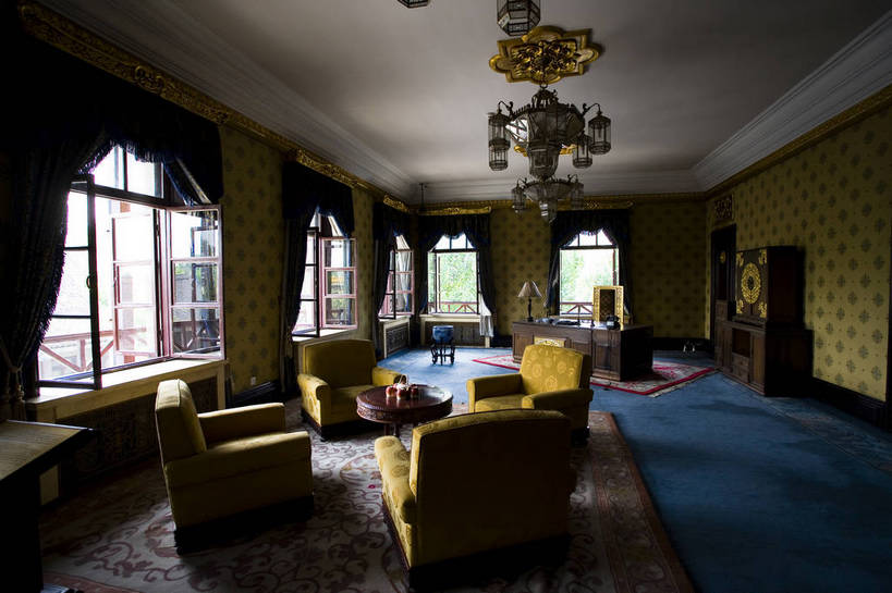 客厅,横图,室内,特写,白天,旅游,度假,名胜古迹,城市风光,标志建筑,城市,地标,建筑,中国,亚洲,遗迹,古迹,历史,文物,娱乐,建设,古建筑,历史建筑,地标建筑,享受,休闲,旅游胜地,放松,居室,参观,古文明,东亚,伪满,吉林,长春,伪满皇宫,中华人民共和国,旅行,皇宫,bj174