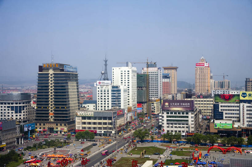 横图,室外,白天,旅游,度假,美景,名胜古迹,城市风光,标志建筑,城市,大厦,道路,地标,建筑,街道,路,公路,中国,亚洲,遗迹,景观,建筑群,交通,都市,古迹,文物,娱乐,建设,现代,古建筑,现代建筑,享受,休闲,旅游胜地,景色,放松,经济,古文明,东亚,黑龙江,中华人民共和国,牡丹江,繁荣,进步,马路,旅行,bj174