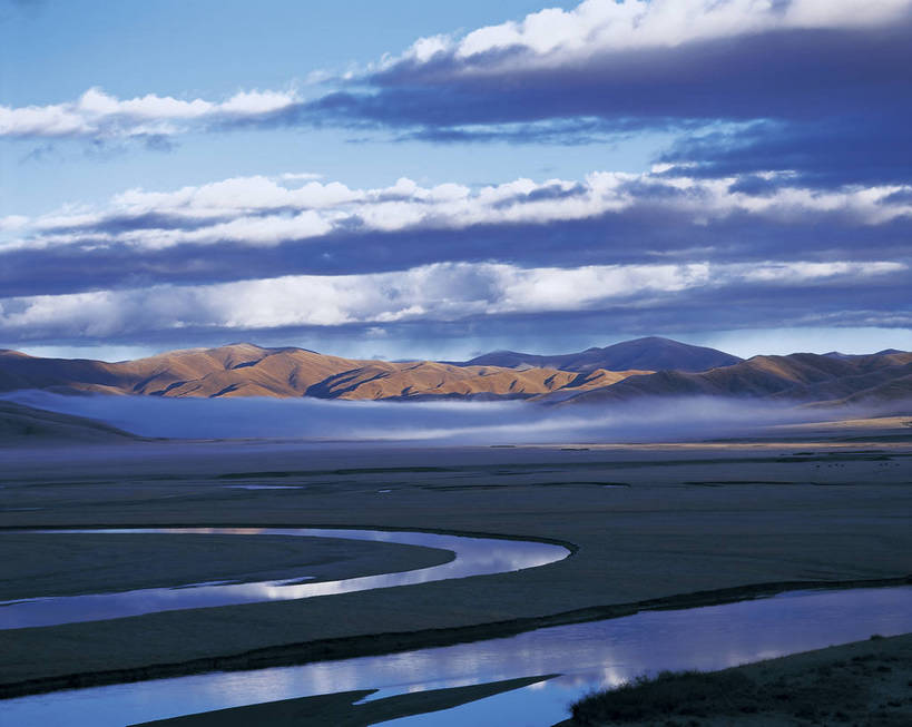 横图,彩色,室外,白天,旅游,河流,丘陵,山,中国,亚洲,壮观,景观,云雾,自然,远景,旅游胜地,摄影,人文景观,地理,空旷,东亚,地貌,四川,中华人民共和国,苍凉,旅行,红原,地质,bj174