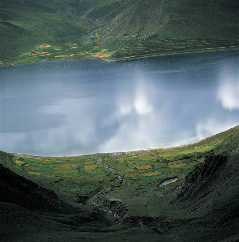 竖图,彩色,室外,白天,旅游,度假,名胜古迹,森林,树林,标志建筑,地标,建筑,中国,亚洲,清澈,遗迹,壮观,景观,美丽,古迹,文物,娱乐,建设,古建筑,西藏,羊卓雍错,自然,享受,休闲,远景,旅游胜地,放松,竖,摄影,人文景观,雄伟,矗立,美好,耸立,古文明,东亚,地貌,中华人民共和国,挺立,江,旅行,地质,bj174