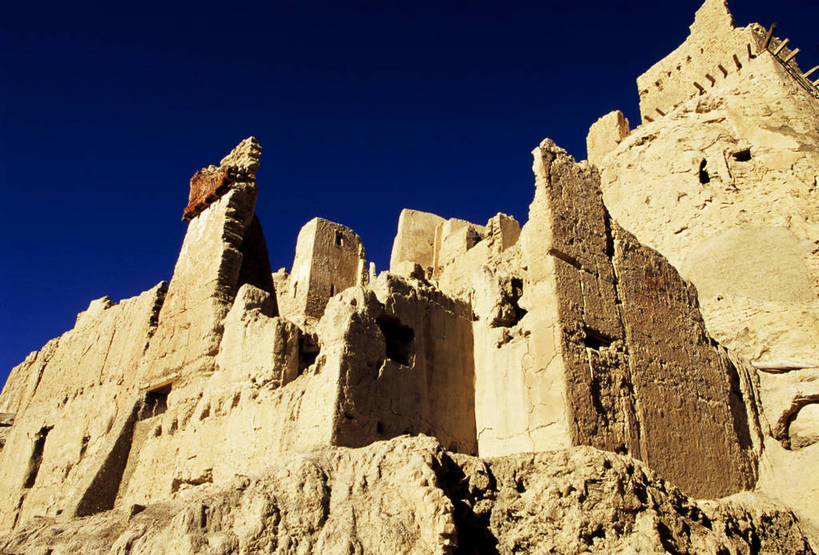 横图,彩色,室外,特写,白天,旅游,度假,荒凉,名胜古迹,标志建筑,地标,建筑,中国,亚洲,遗迹,壮观,景观,文化遗产,古城,古迹,文物,娱乐,建设,古建筑,西藏,蓝天,享受,休闲,旅游胜地,放松,摄影,人文景观,古代建筑,雄伟,空旷,近景,古堡,古文明,东亚,地貌,中华人民共和国,阿里,古代文明,旅行,地质,古格王朝遗址,bj174