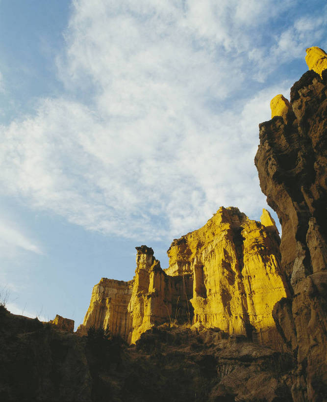 竖图,石头,山脉,中国,亚洲,云南,白云,蓝天,竖,摄影,矗立,耸立,东亚,土林,中华人民共和国,挺立,彩图,元谋,bj174