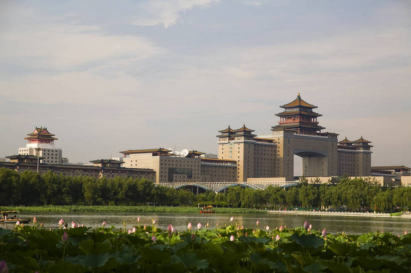 公园,横图,彩色,室外,白天,旅游,度假,名胜古迹,城市风光,标志建筑,地标,建筑,北京,中国,亚洲,遗迹,都市,古迹,文物,娱乐,建设,古建筑,荷花池,自然,享受,休闲,远景,旅游胜地,放松,摄影,荷塘,古文明,东亚,中华人民共和国,旅行,城市公园,西客站,莲花池公园,bj174