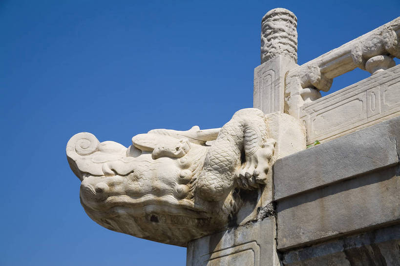 故宫,宫殿,栏杆,横图,彩色,室外,特写,白天,旅游,度假,成功,名胜古迹,标志建筑,地标,建筑,雕塑,北京,中国,亚洲,局部,风俗,遗迹,艺术,装饰,龙,雕刻,雕像,浮雕,图片,文化遗产,古迹,历史,文物,娱乐,建设,传统,古建筑,工艺品,紫禁城,享受,休闲,旅游胜地,放松,精神,摄影,古代建筑,纪念,皇帝,部分,美术,权威,象征,高贵,美好,主题,图腾,传说,感受,陈列,古文明,东亚,中华人民共和国,功能,美学,权力,统治,祥瑞,灵兽,权势,尊荣,古代文明,制度,天子,特征,九五之尊,圣上,统治者,陛下,官家,势力,幸运,旅行,bj174