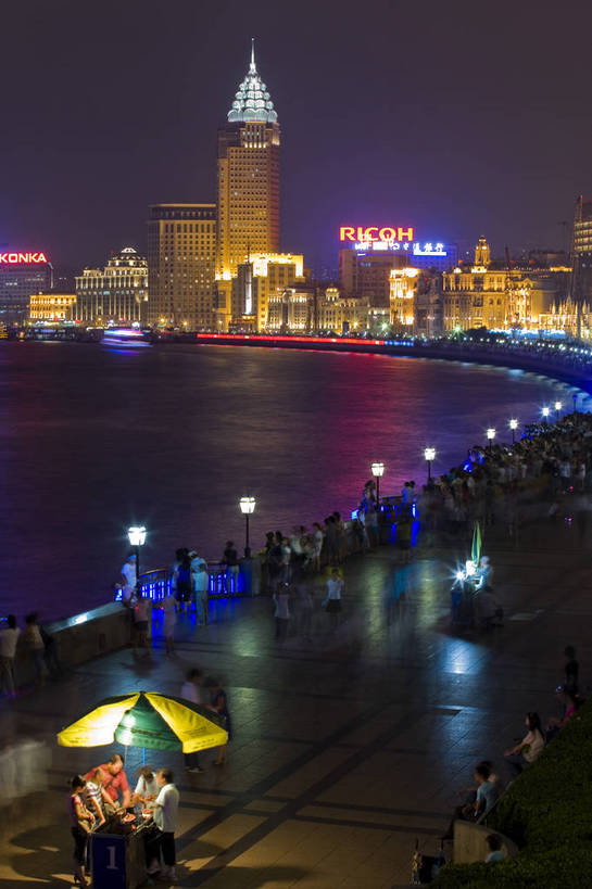 高楼大厦,竖图,彩色,室外,大厦,建筑,摩天大楼,上海,中国,亚洲,建筑群,灯光,黄浦江,浦东,外滩,摩天大厦,摄影,东亚,中华人民共和国,傍晚,大楼,bj174