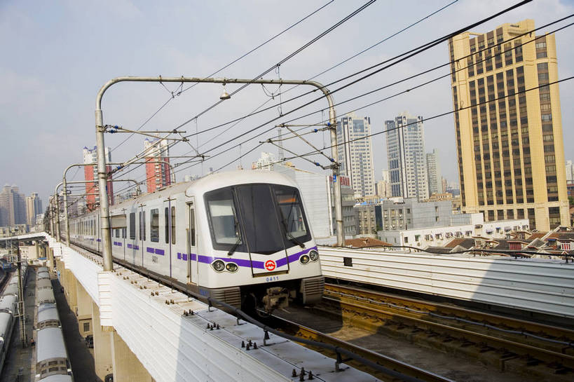 火车站,横图,彩色,室外,白天,火车,火车头,上海,中国,亚洲,停靠,两个,摄影,东亚,中华人民共和国,轻轨,bj174