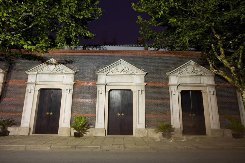 横图,彩色,室外,特写,门,街道,夜景,上海,中国,亚洲,局部,灯光,树木,摄影,新天地,欧式建筑,东亚,中华人民共和国,bj174