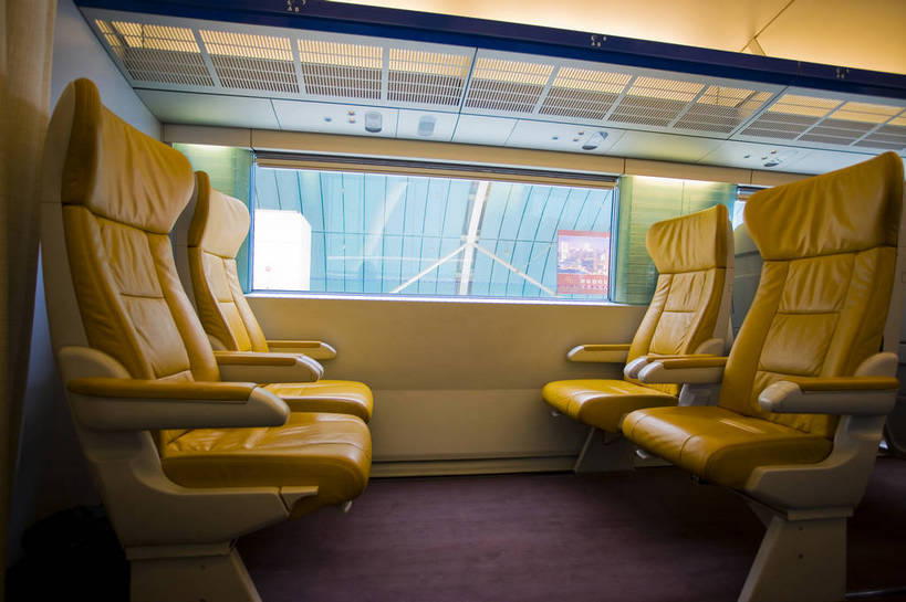 横图,彩色,室内,白天,车站,上海,中国,亚洲,乘客,入口,轨道,站台,交通,交通工具,摄影,磁悬浮,东亚,磁悬浮列车,中华人民共和国,bj174