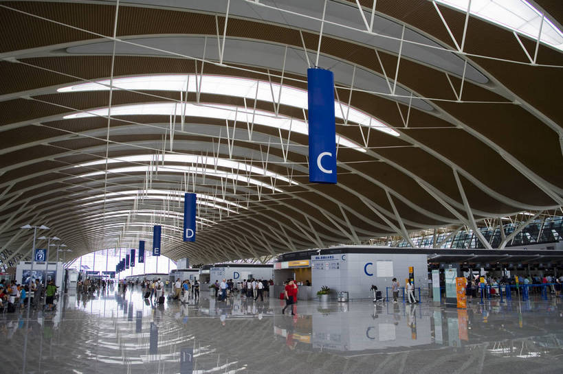 横图,彩色,室内,白天,飞机场,建筑,上海,中国,亚洲,交通,候机厅,大厅,旅客,浦东国际机场,浦东机场,航站楼,运输,摄影,东亚,中华人民共和国,bj174