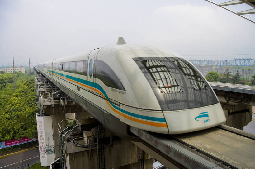 横图,彩色,室外,白天,上海,中国,亚洲,高架,轨道,轨道交通,交通,列车,绿地,交通工具,摄影,磁悬浮,高速列车,东亚,磁悬浮列车,中华人民共和国,bj174