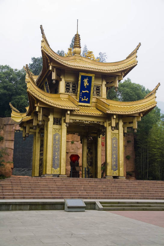 无人,寺庙,竖图,彩色,室外,白天,旅游,度假,名胜古迹,标志建筑,地标,建筑,峨眉山,中国,亚洲,遗迹,文化遗产,古迹,文物,娱乐,建设,古建筑,享受,休闲,旅游胜地,放松,竖,摄影,四川省,古代建筑,中国文化,古文明,东亚,中华人民共和国,旅行,庙,bj174