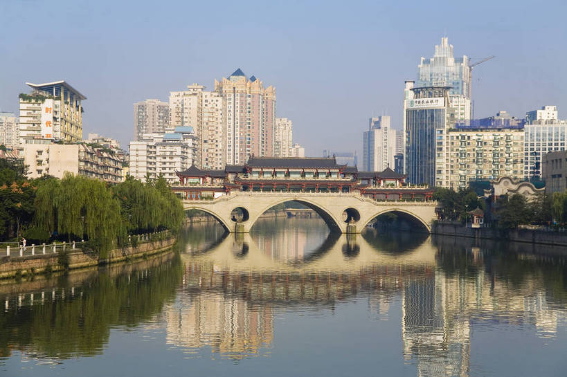 横图,彩色,室外,白天,城市风光,标志建筑,地标,建筑,中国,亚洲,景观,建筑群,古典,建设,现代建筑,摄影,四川省,东亚,四川,廊桥,成都,成都市,中华人民共和国,省会,西南地区,川,蜈蚣桥,江,虹桥,锦江区,安顺廊桥,安顺桥,bj174