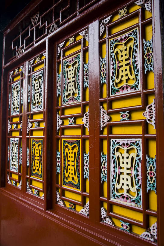 无人,竖图,彩色,室外,白天,旅游,度假,名胜古迹,门,标志建筑,地标,建筑,中国,亚洲,遗迹,雕刻,建筑群,古典,古迹,文物,娱乐,建设,古建筑,享受,休闲,旅游胜地,放松,竖,摄影,雕花,四川省,古文明,东亚,成都,中华人民共和国,青羊宫,旅行,bj174