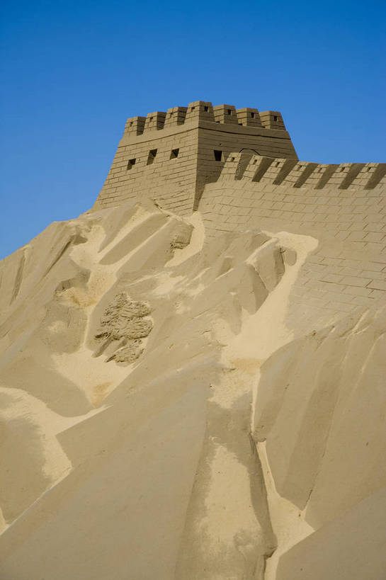 无人,竖图,彩色,室外,白天,旅游,度假,名胜古迹,标志建筑,地标,建筑,中国,亚洲,遗迹,造型,城堡,古迹,文物,娱乐,建设,古建筑,享受,休闲,旅游胜地,放松,竖,摄影,人文景观,沙雕,沙砾,古文明,东亚,宁夏,银川,中华人民共和国,西北地区,宁夏回族自治区,宁,石嘴山,石嘴山市,旅行,沙湖,沙湖生态旅游区,平罗,平罗县,bj174