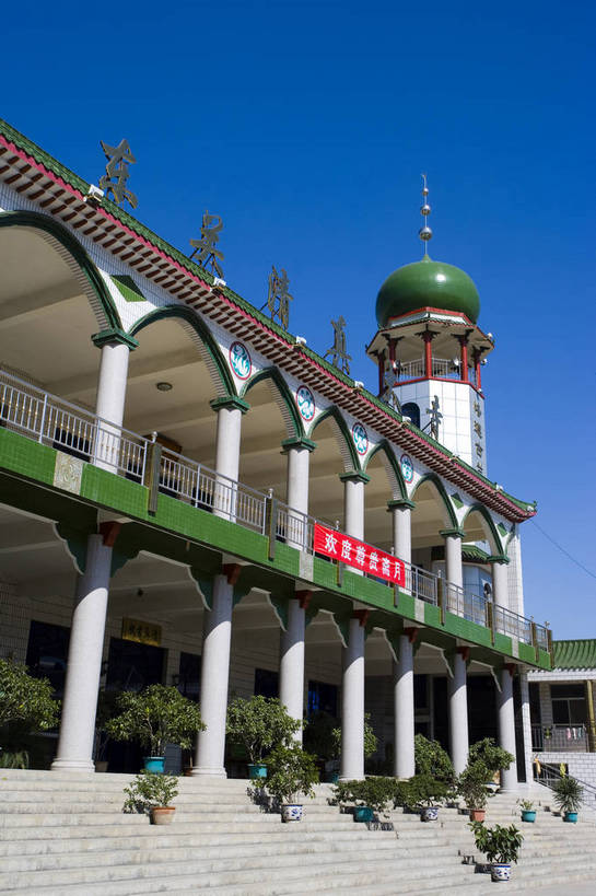 无人,竖图,彩色,室外,白天,旅游,度假,美景,名胜古迹,城市风光,标志建筑,城市,地标,建筑,中国,亚洲,遗迹,景观,古迹,文物,娱乐,建设,古建筑,享受,休闲,旅游胜地,景色,放松,竖,摄影,清真寺,古文明,东亚,宁夏,银川,东关清真大寺,中华人民共和国,民族建筑,旅行,bj174